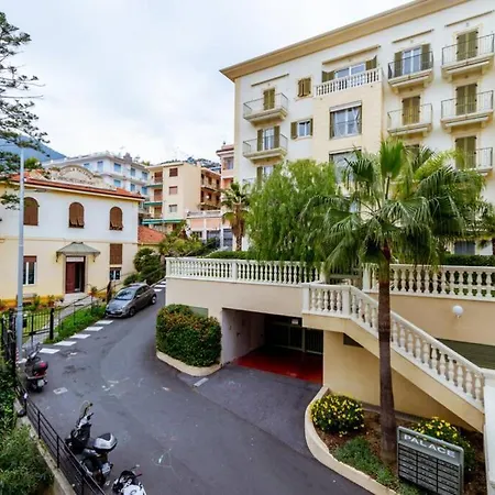 Apartment La Quiete. Two Bedrooms, 250m From The Ospedaletti