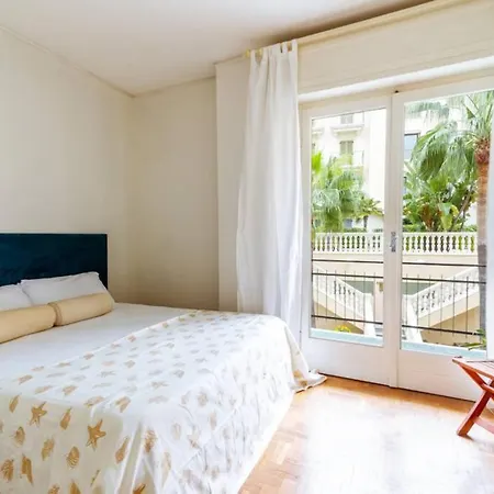 La Quiete. Two Bedrooms, 250m From The Apartment Ospedaletti