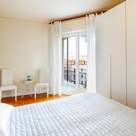 Appartement La Quiete. Two Bedrooms, 250m From The Ospedaletti